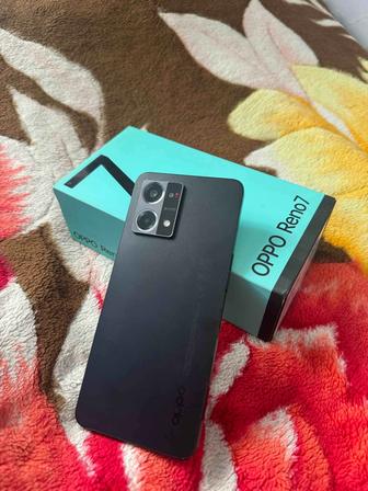 Oppo Reno 7 красивый, быстрый, с уникальной камерой