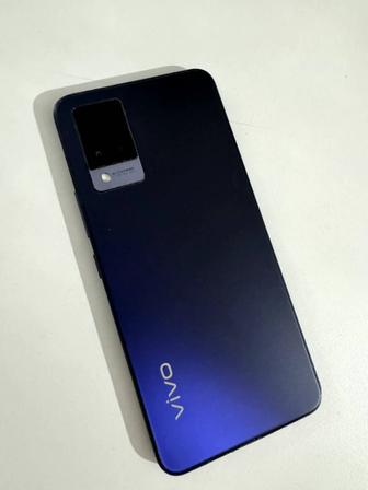 Продам телефон vivo v21 с часами