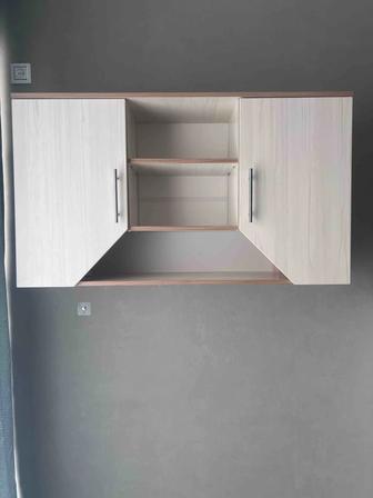 Настенный шкаф