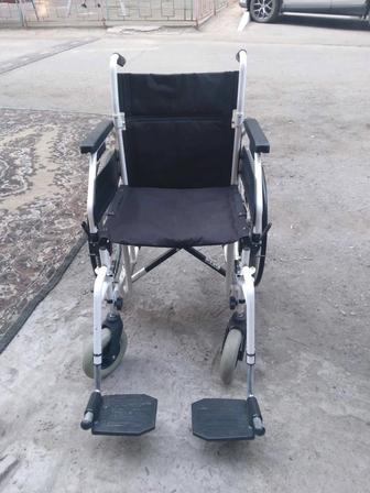 Продам инвалидную коляску