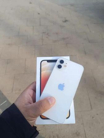 Продам iPhone 12 айфон 12