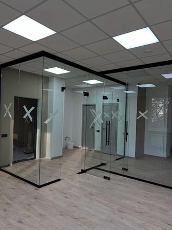 Цельно стеклянный перегородки