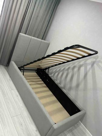 Кровати и диваны