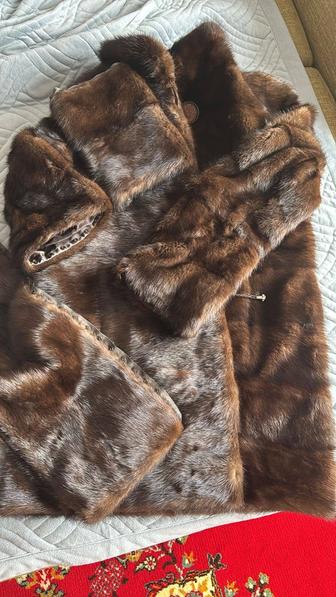 Продам норковую шубу
