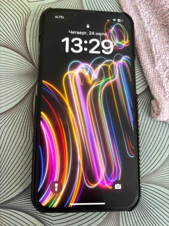 Apple iPhone 13 зеленый