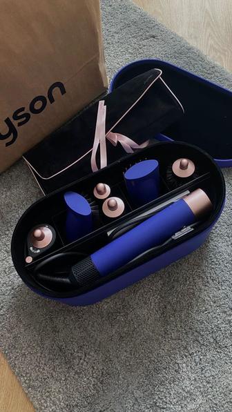 Продаю Dyson срочно в идеальном состоянии коробка все есть оригинал