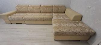 Продается б/у диван в хорошем состоянии. Длина 4 метра,ширина 1 метр.