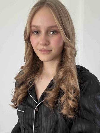 Официант / официантка