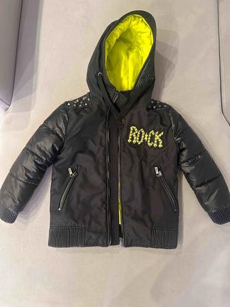 Продам куртку на мальчика Gulliver