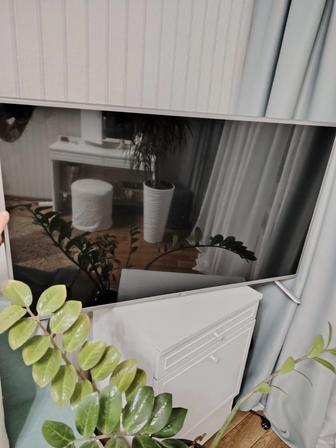 Телевизор LG 129 диагональ