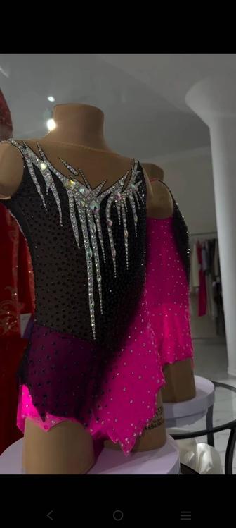 Продам купальник для художественной гимнастики