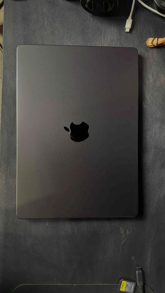 Macbook pro m4