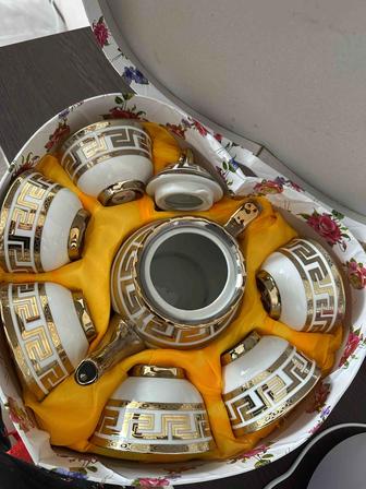 Продам чайный набор, новый в упаковке, без сколов.