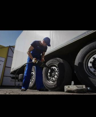 Контент с оборудованием для шиномонтажа