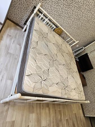 Кровать двуспальная 180/200