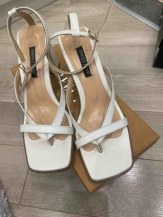 Продам новые босоножки 38 размер Perfect pairs, Турция