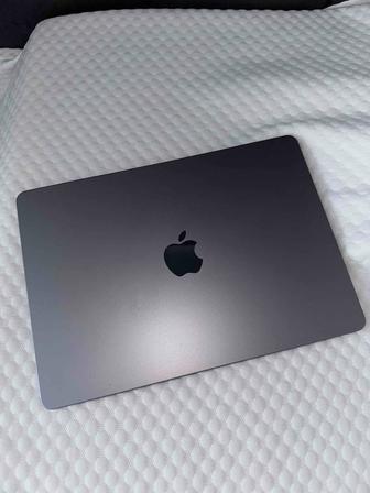 MacBook Air M2. 256GB