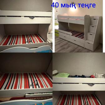 Детская двухярусная кровать