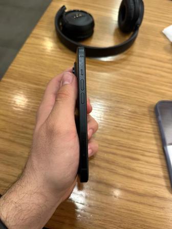 iPhone 15 black 128