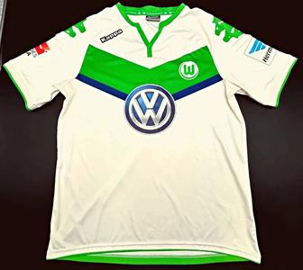 Продаётся футболка Вольфсбург Германия