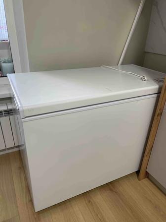 Продам морозильную камеру