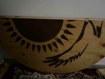 Продам круглый напольный стол