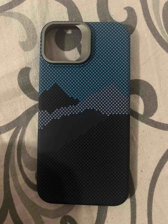 Продам чехол айфон 13