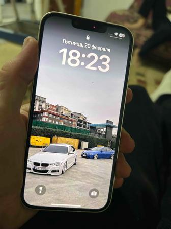 Продам IPhone 13
