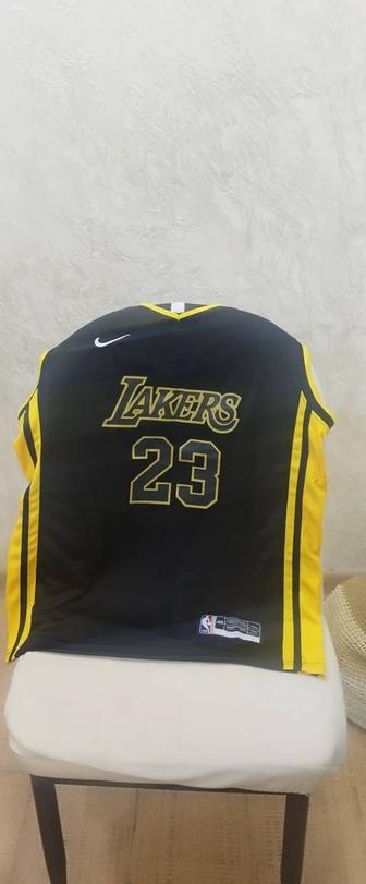 Nike LeBron James Lakers City Edition Джерси NBA, размер M, новое