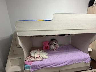 Двухярусная кровать