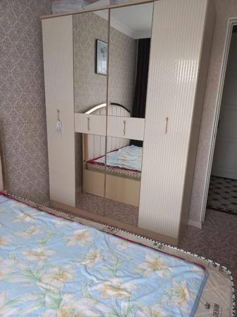 Продам спальный гарнитур