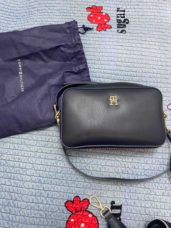 Продам сумку кросс-боди Tommy Hilfiger. Срочно!