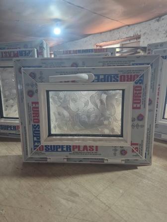 Пластиковый форточка