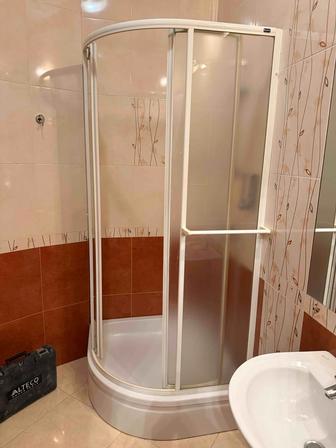 Продам душевую кабину