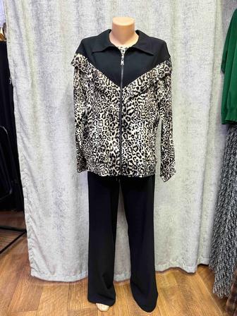 Новый спортивный костюм, тройка - 44 размер