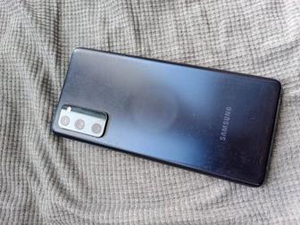 Продам телефон Samsung s 20 fe