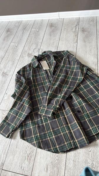 Рубашка зеленая