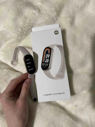 Продам фитнес браслет Xiaomi Mi Band 8