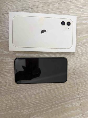 Продам айфон 11 белого цвета