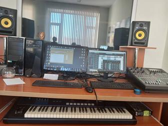 Студия АнгиорС примет на работу педагога по вокалу и фортепьяно.