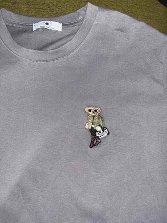 Футболка стильная новая с вышивкой