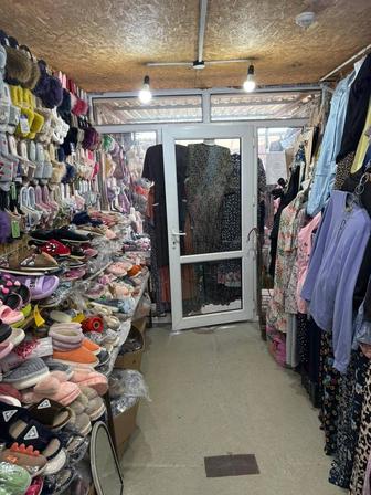 ОписаниеПродается 20 тонник на рынке Горняк.Утепленый ,крыша не протекает