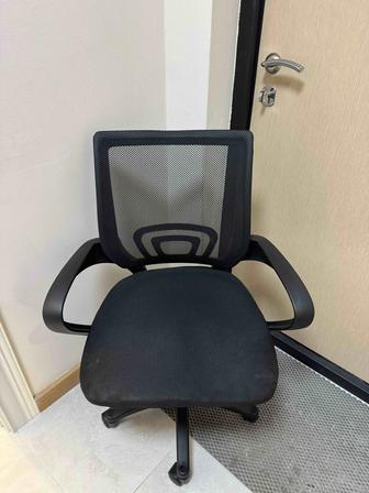 Продам офисное кресло