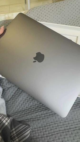 Продам MacBook Air M1 2020