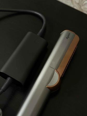 Продам Dyson Airstrait выпрямитель фен