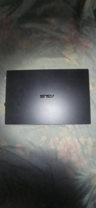 Ноутбук ASUS