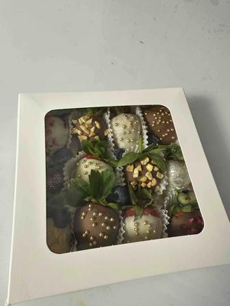 Клубника в шоколаде! Финики в шоколаде ! Гранат в шоколаде!