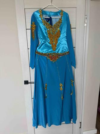 Отдам платье в национальном стиле