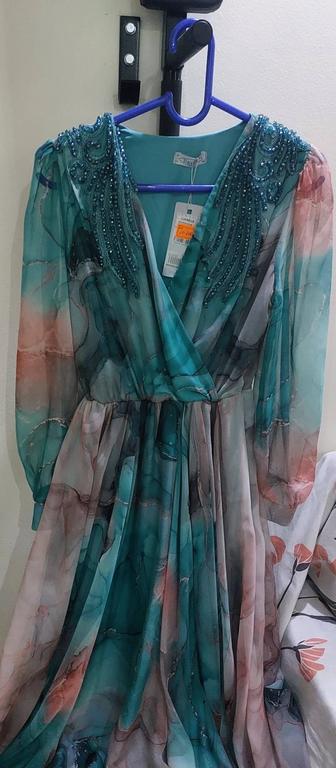 Продам платья новые Турция. Торг