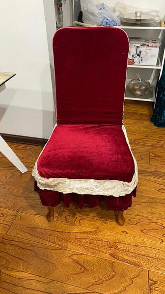 Продам чехлы для стульев.